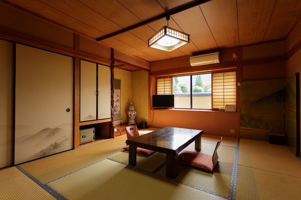 Yufuin Ryokan Nogiku Buitenkant foto
